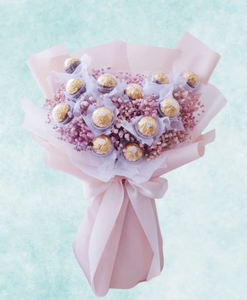 Chocolate bouquet Bow dan Bunga