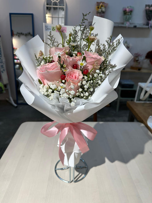 5 Fresh Roses Bouquet Bow dan Bunga