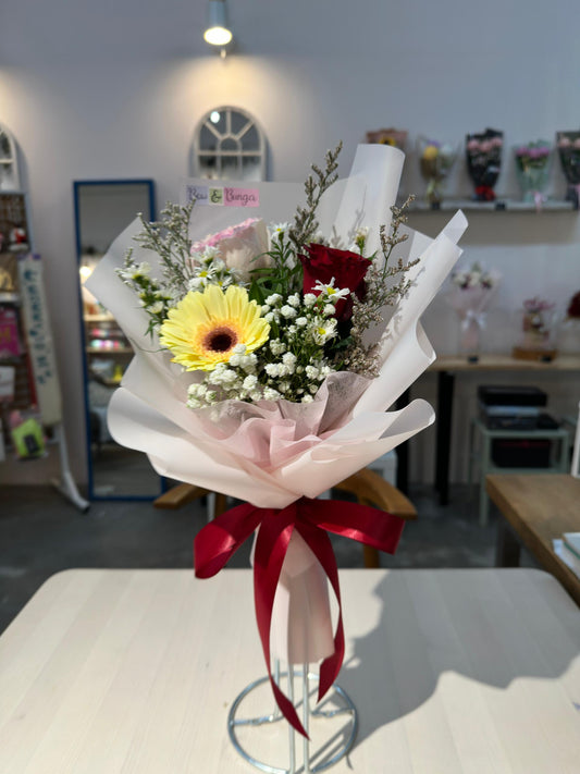 Roses & Gerbera Bouquet Bow dan Bunga
