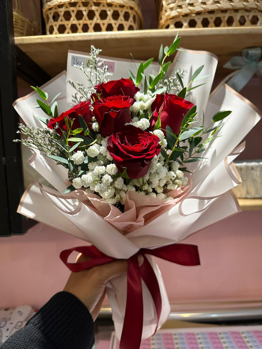 5 Fresh Roses Bouquet Bow dan Bunga