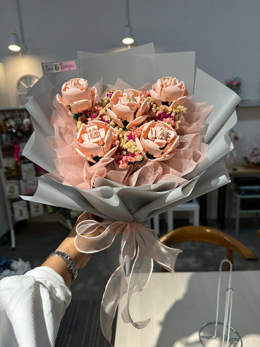 5 Brick Roses Bouquet Bow dan Bunga